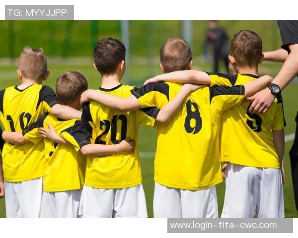 足球项目的独特魅力与竞技特点分析及其对团队合作的影响